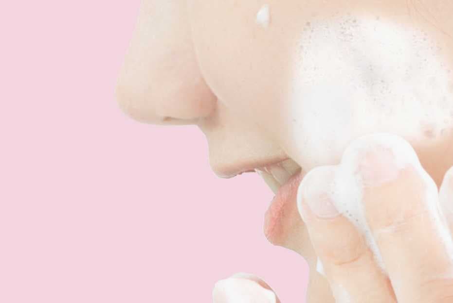Doppia pulizia o double cleansing: il rituale coreano per una pelle perfetta