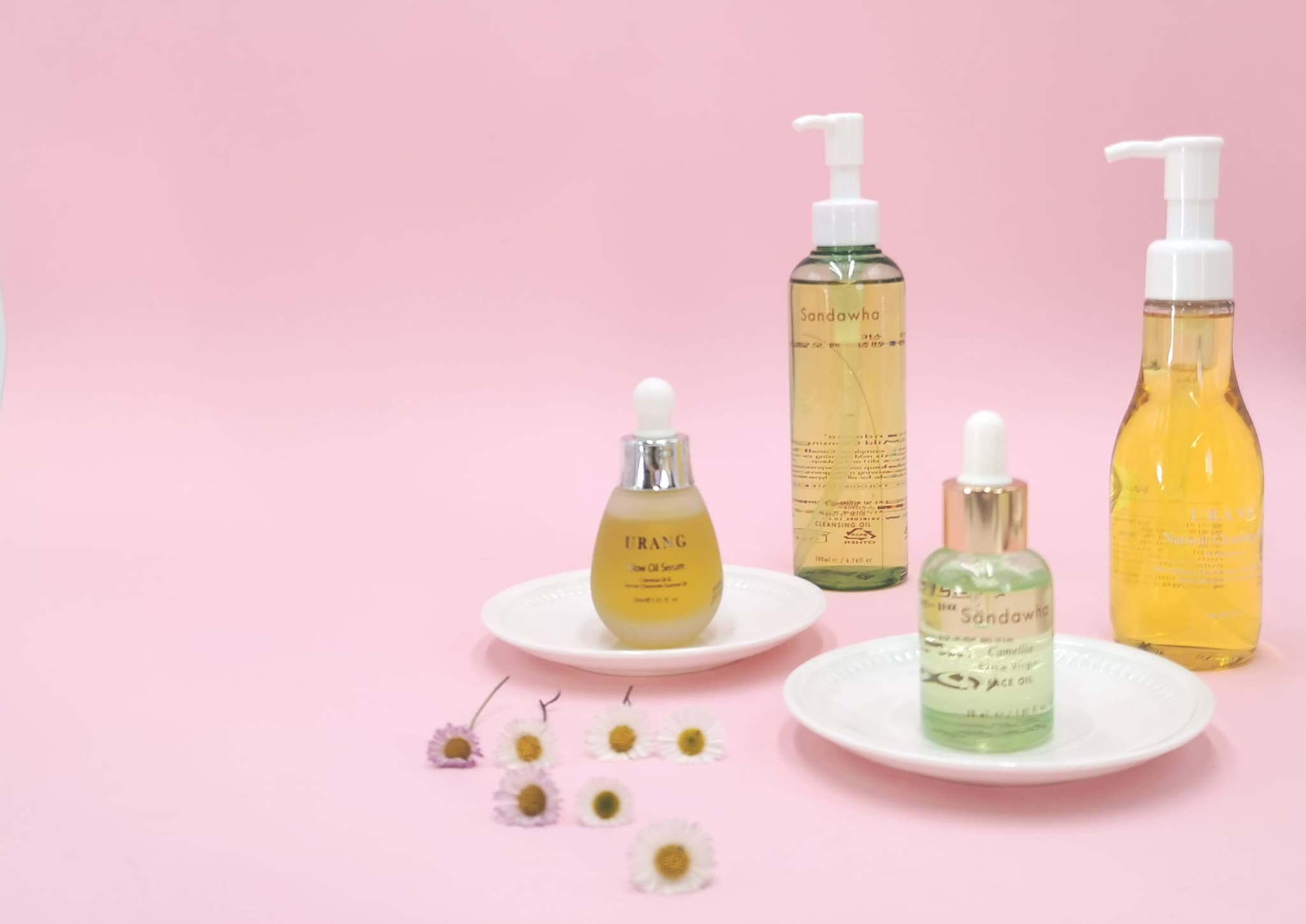 Doppia detersione: la differenza tra olio struccante e olio viso